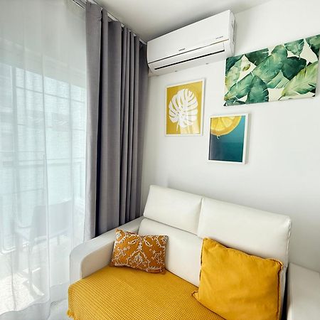 Bristol Sunset Beach Private Apartment Коральео Экстерьер фото
