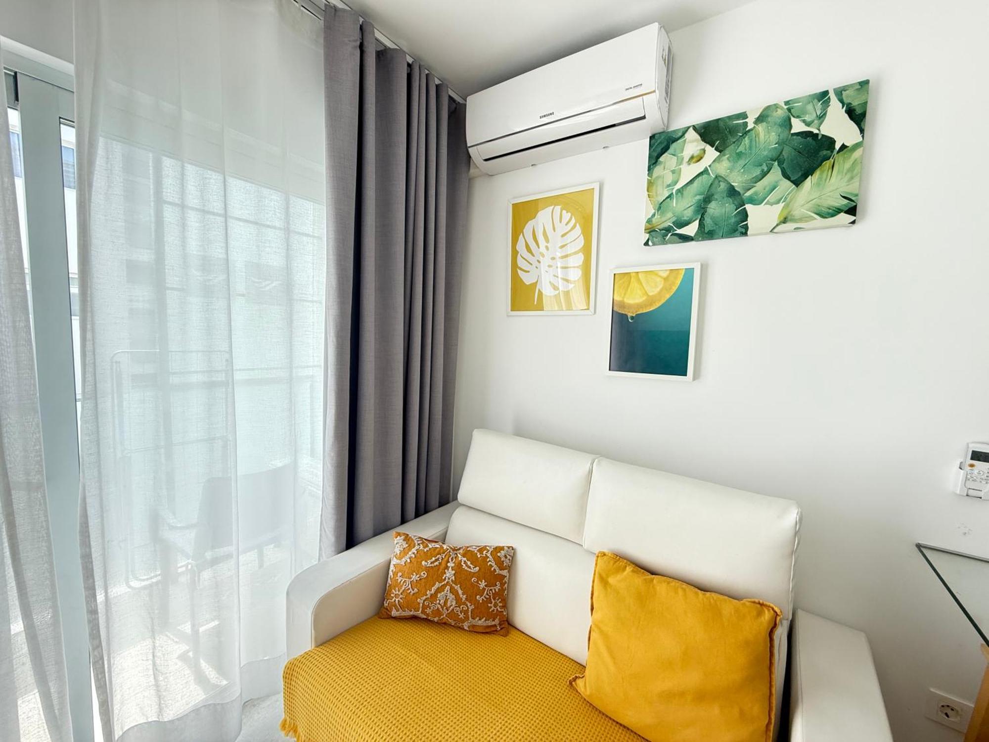Bristol Sunset Beach Private Apartment Коральео Экстерьер фото